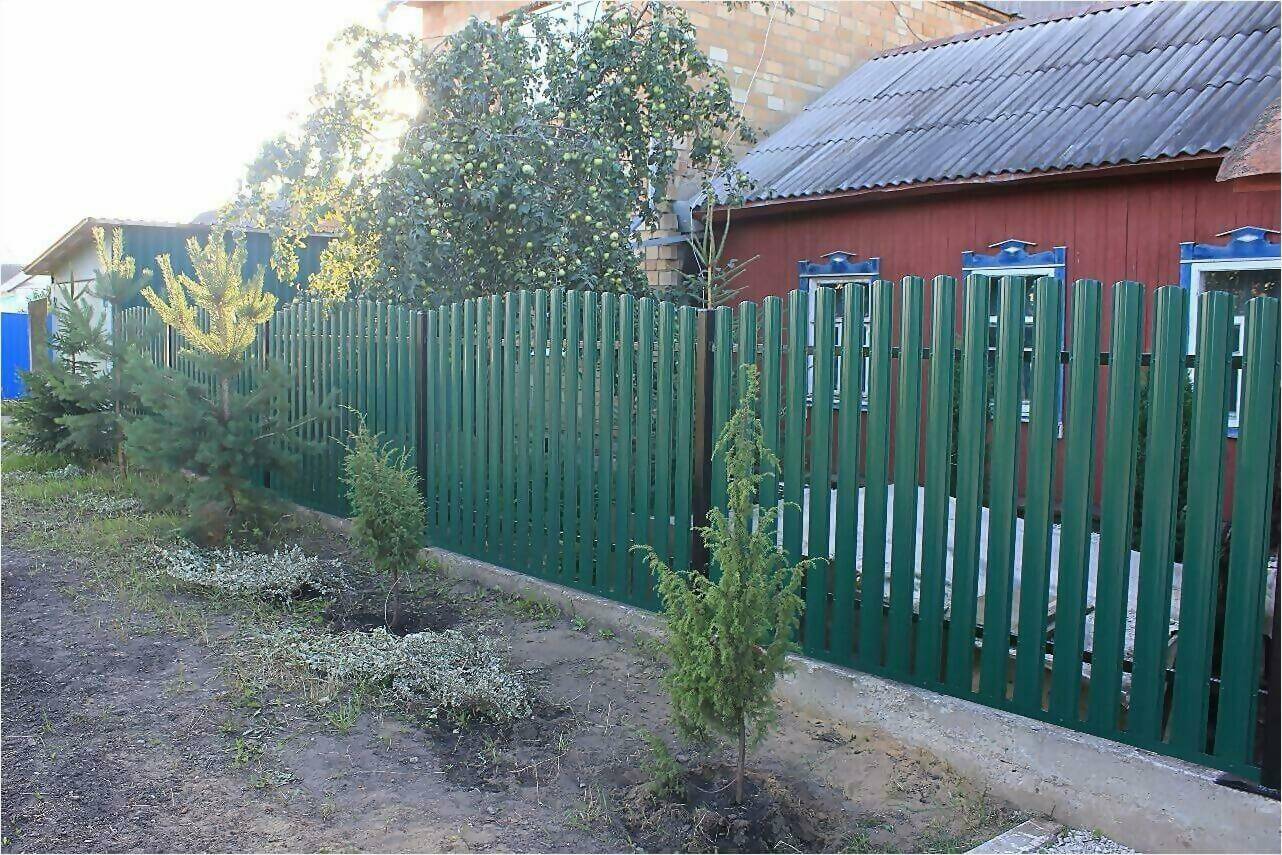 Забор из штакетника 60м фото1 в Махачкале