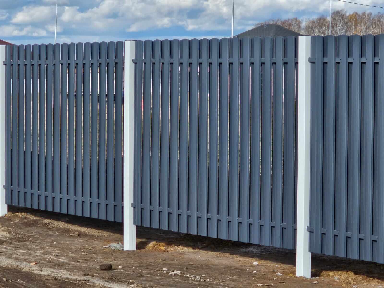 Забор из евроштакетника 234м RAL7024/7024 Серый Графит двусторонний фото 1 в Махачкале