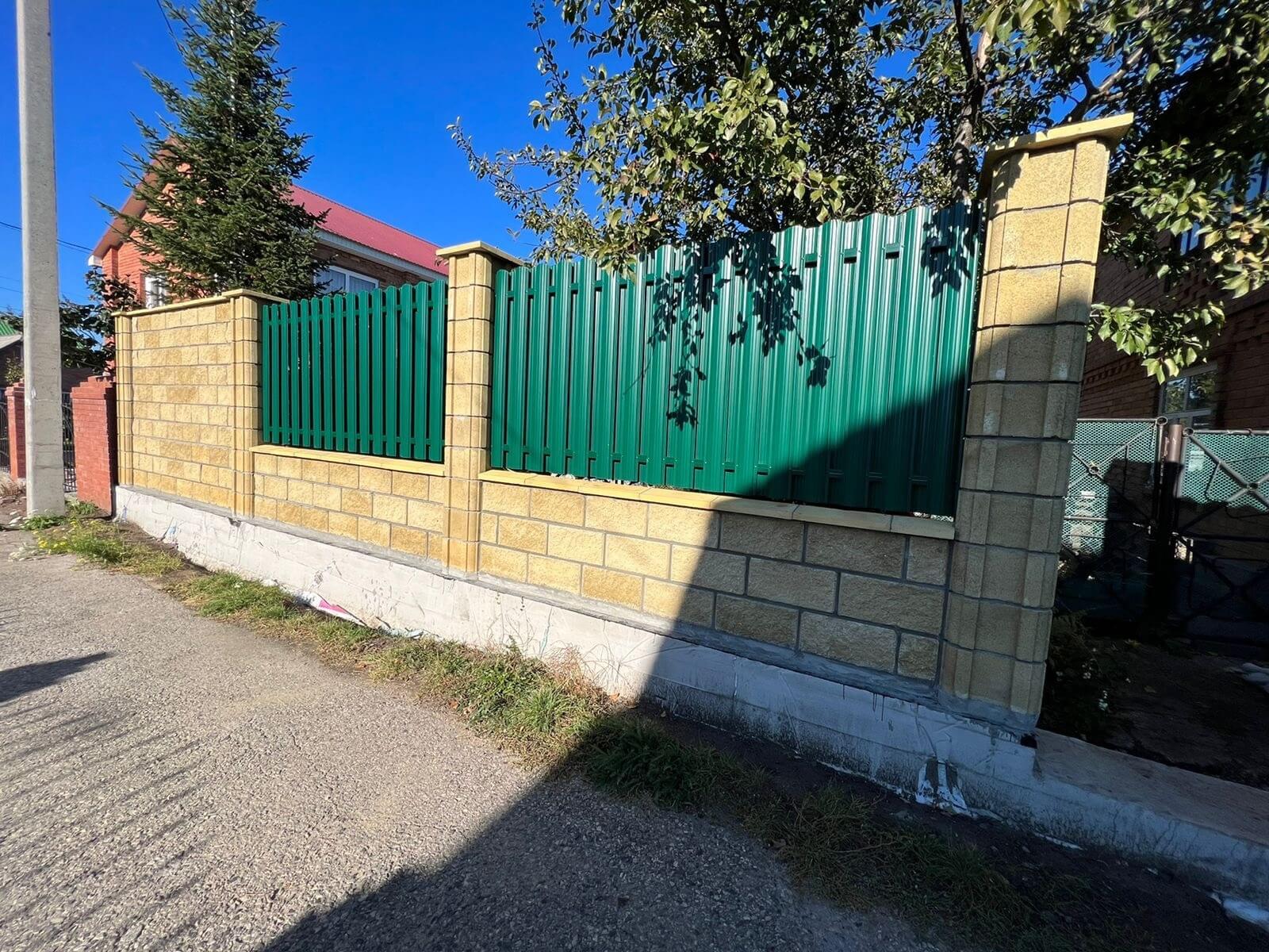 Забор из евроштакетника 22м RAL6005/6005 Зеленый Мох двусторонний фото 4 в Махачкале