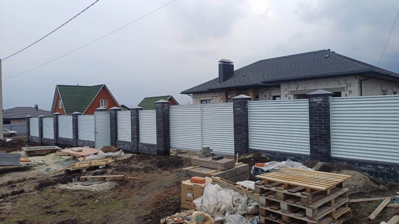 Забор-жалюзи из ламелей ЭКО-Z 94м RAL9003/9003 Белый двусторонний фото 2 в Махачкале