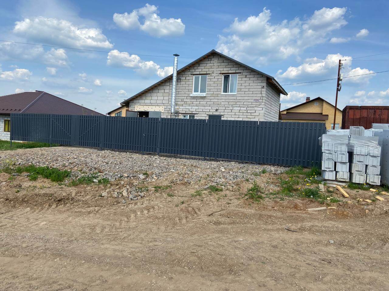 Забор из евроштакетника 16м RAL7024 Серый Графит фото 6 в Махачкале