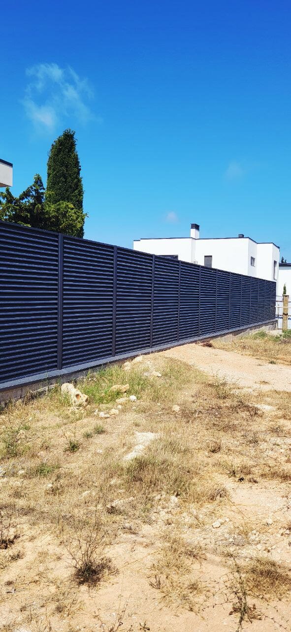 Забор-жалюзи 65м RAL7024/7024 Серый Графит МАТТЕ двусторонний фото 6 в Махачкале