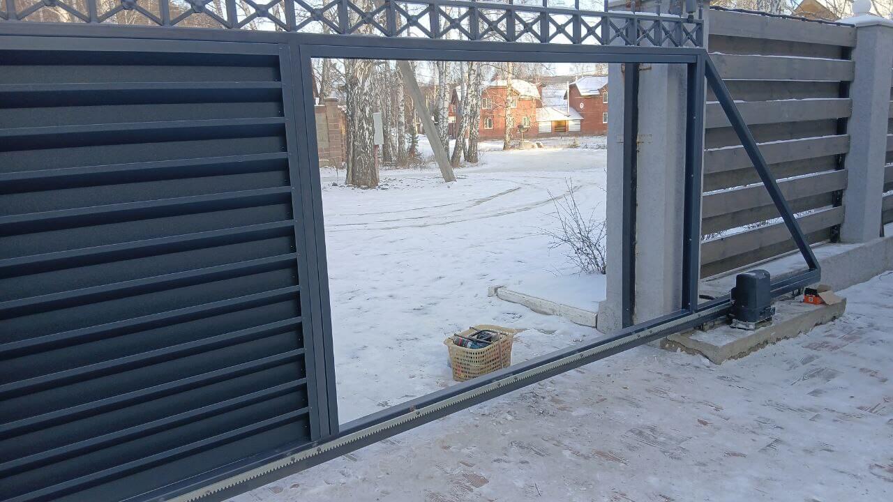 Входная группа из ламелей Хай-Тек RAL7024/7024 Серый Графит двусторонний МАТТЕ фото 10 в Махачкале