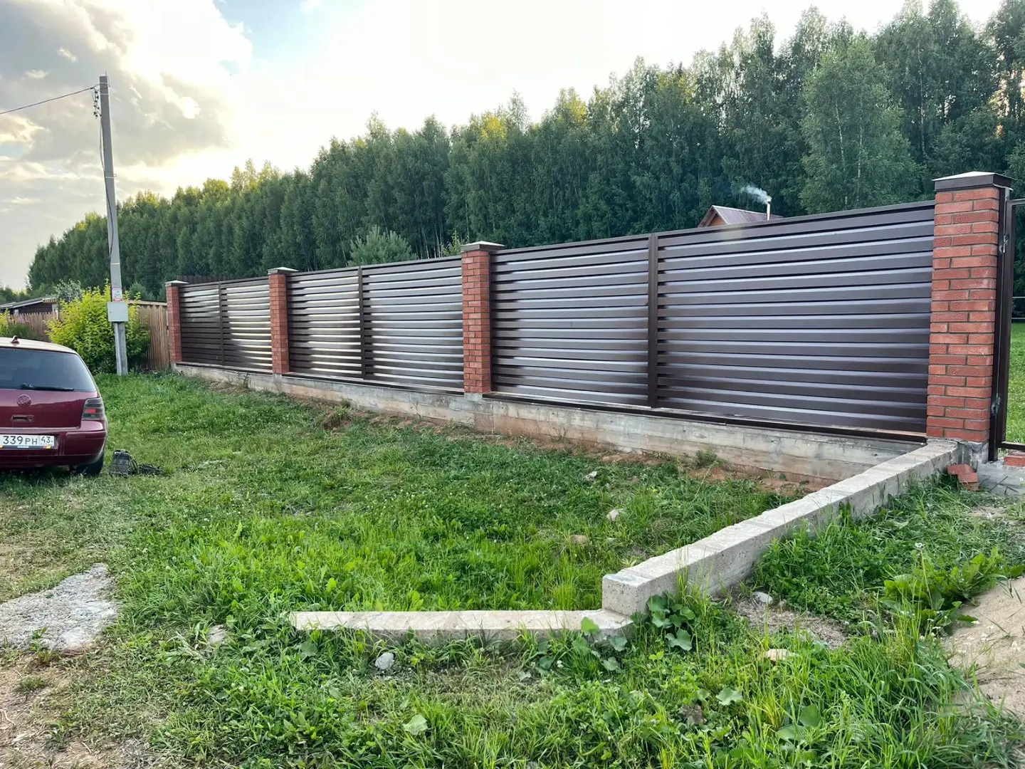 Забор-жалюзи из ламелей Хай-Тек 26м RAL8017/8017 Шоколад двусторонний в Махачкале