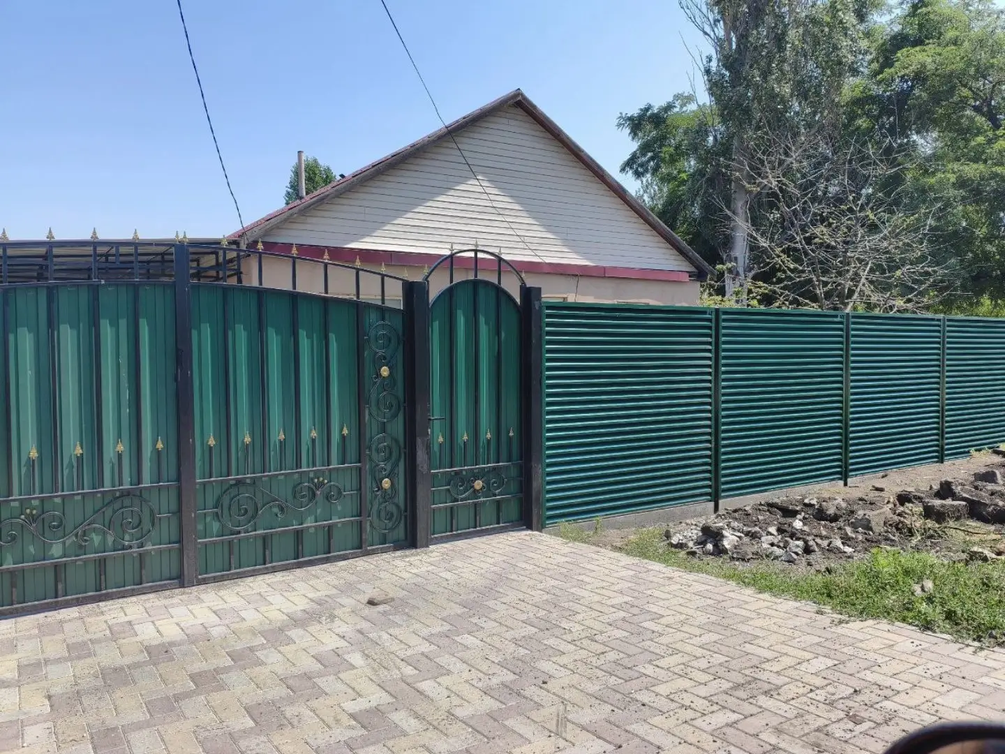 Забор-жалюзи из ламелей ЭКО-Z 24м RAL6005 Зеленый Мох в Махачкале